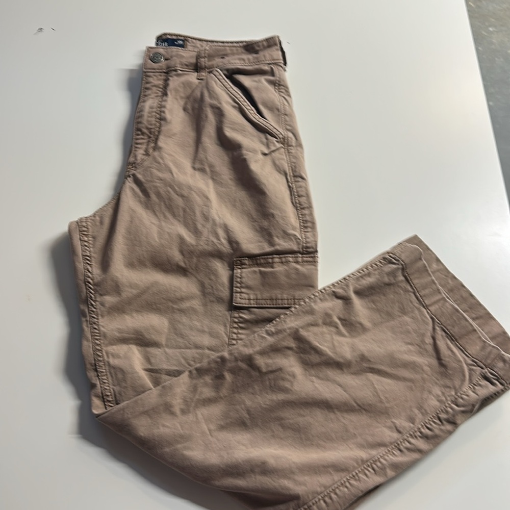 Hollister Womans Tan Cargo Pants
